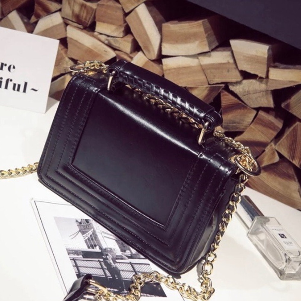 Super Cute & Trendy Handbag - Picture 3 of 4
